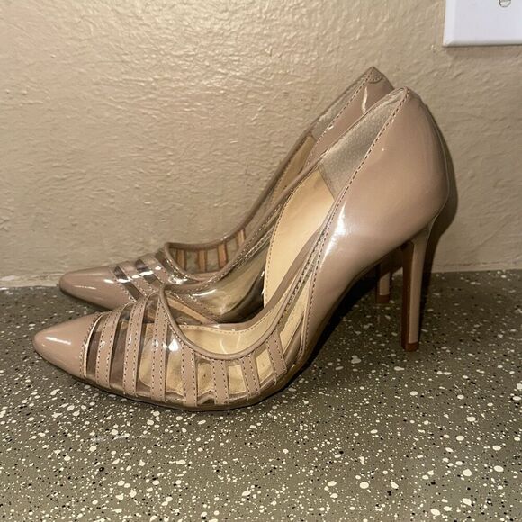 Gianni Bini Nude‎ Patent Leather Pointed Toe Clear Panel Heels Pumps - Picture 3 of 7